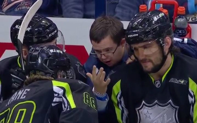 s_Darryl Sutter's son Chris coaches up the team